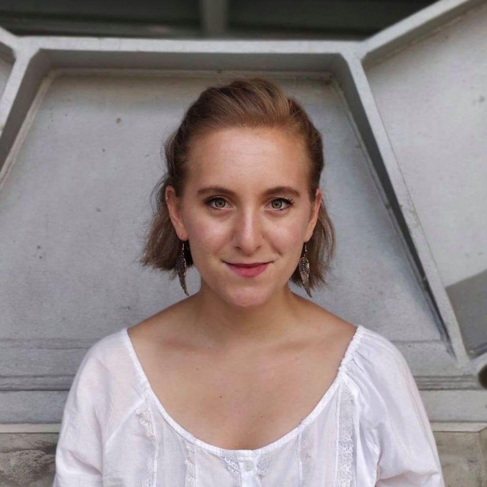 Meet your Posher, Nica